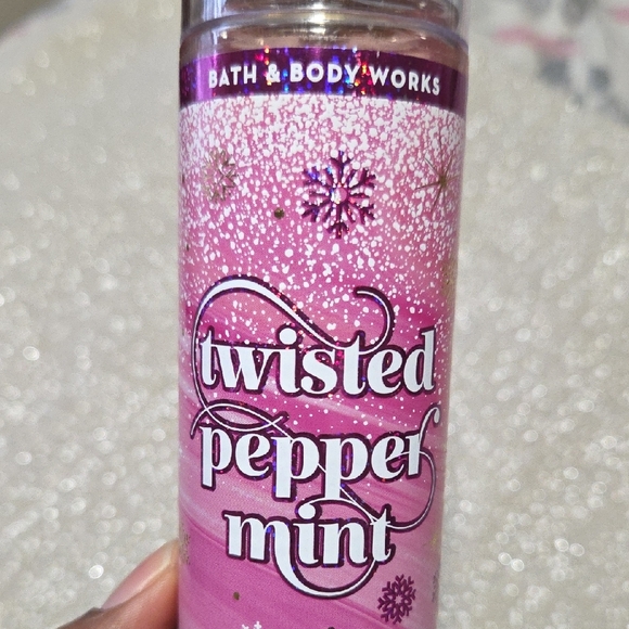 Bath & Body Works Twisted Peppermint Mist - Pink and Gold - Picture 5 of 5